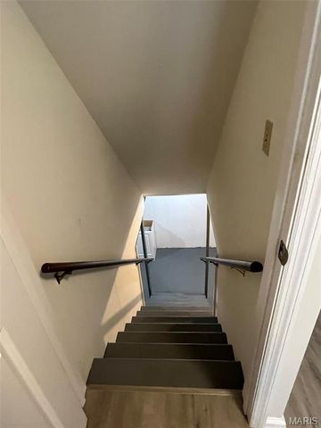 506 Broadmoor Drive, Chesterfield, MO 63017