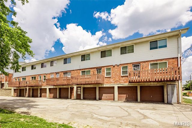 506 Broadmoor Drive, Chesterfield, MO 63017