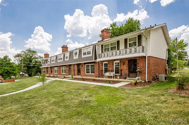 506 Broadmoor Drive, Chesterfield, MO 63017