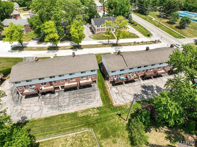 506 Broadmoor Drive, Chesterfield, MO 63017