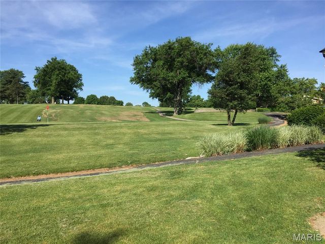 506 Broadmoor Drive, Chesterfield, MO 63017