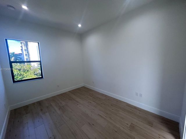 4454 NW 80th Ave, Doral, FL 33166