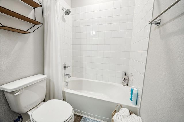 6913 New York Street, Houston, TX 77021