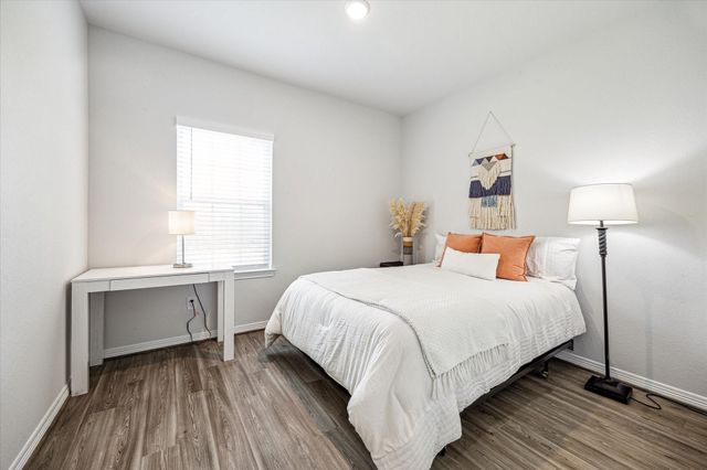 6913 New York Street, Houston, TX 77021