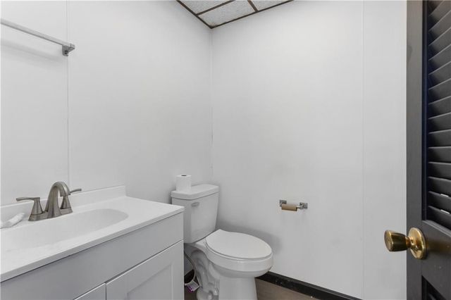 3709 Pickett Road, St Joseph, MO 64503