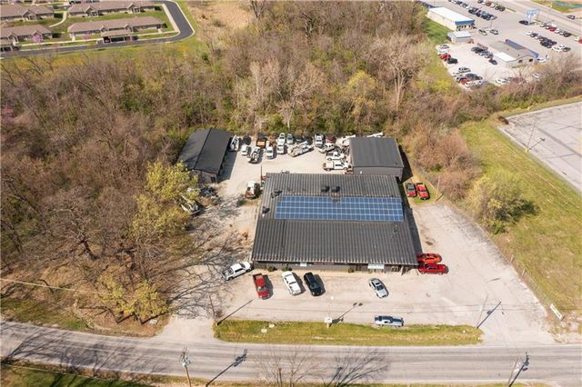 3709 Pickett Road, St Joseph, MO 64503