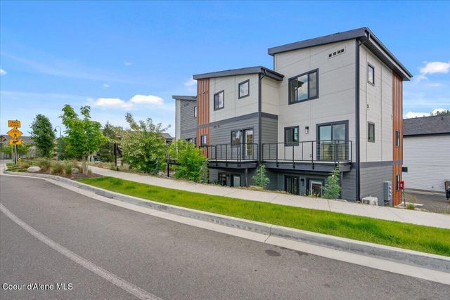 3026 Suzanne C, Coeur D'alene, ID 83815