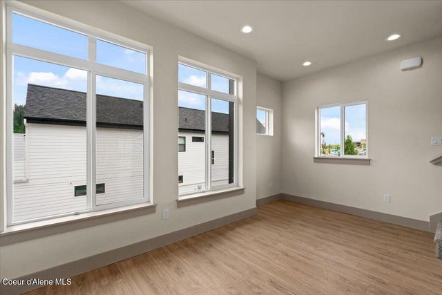 3026 Suzanne C, Coeur D'alene, ID 83815