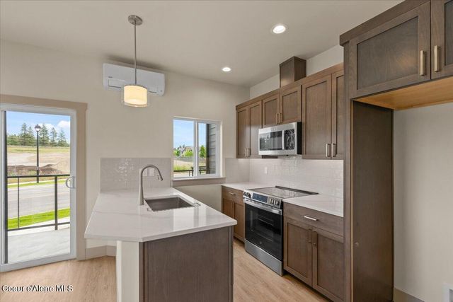 3026 Suzanne C, Coeur D'alene, ID 83815