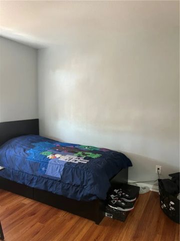 1127 Mcfarland, Wilmington, CA 90744