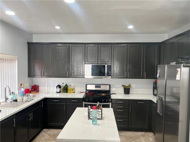 1127 Mcfarland, Wilmington, CA 90744