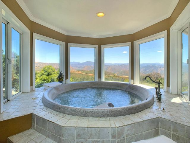 205 HIGHLINE TRAIL, El Cajon, CA 92021