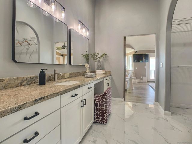 205 HIGHLINE TRAIL, El Cajon, CA 92021