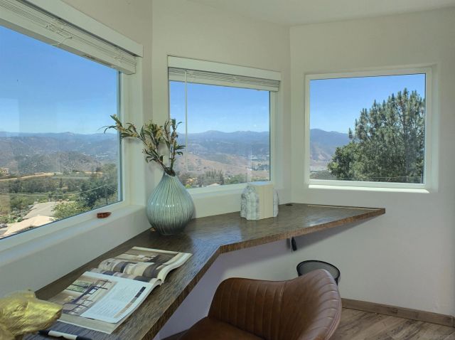 205 HIGHLINE TRAIL, El Cajon, CA 92021
