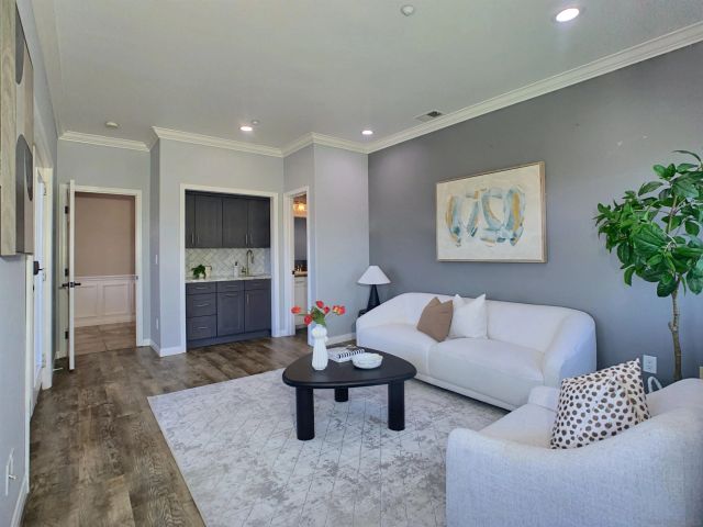 205 HIGHLINE TRAIL, El Cajon, CA 92021