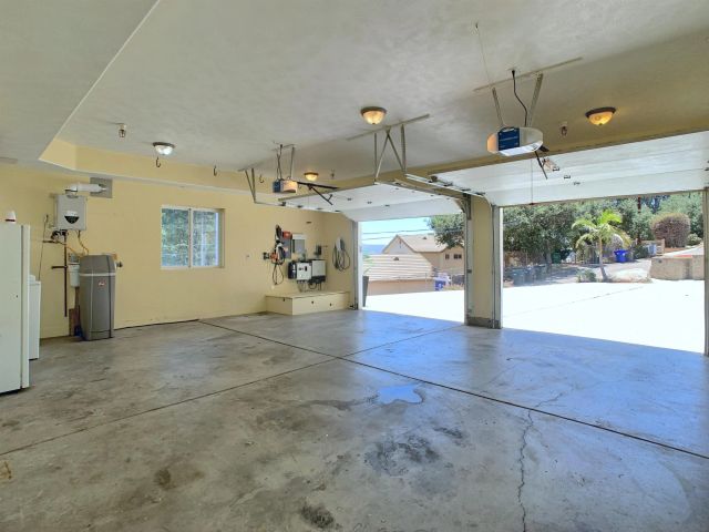 205 HIGHLINE TRAIL, El Cajon, CA 92021