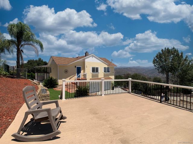 205 HIGHLINE TRAIL, El Cajon, CA 92021