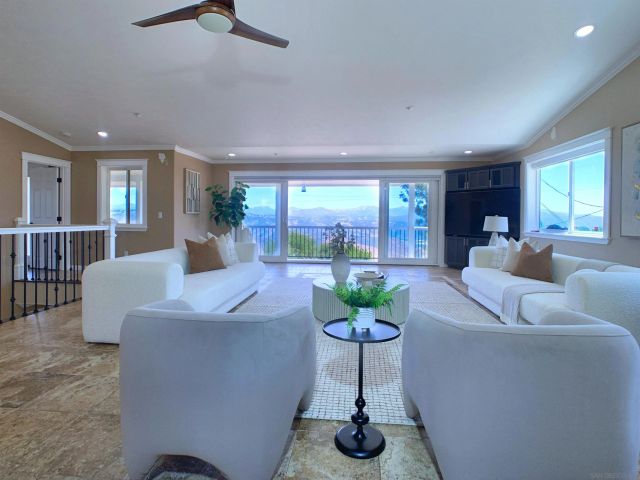 205 HIGHLINE TRAIL, El Cajon, CA 92021