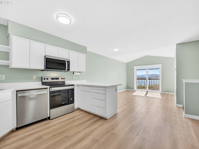 1362 OLNEY Ave, Astoria, OR 97103