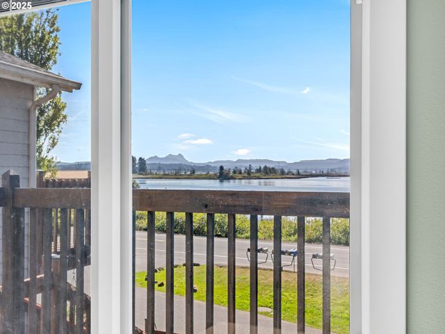 1362 OLNEY Ave, Astoria, OR 97103