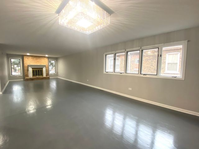 4956 S Campbell Avenue, Chicago, IL 60632