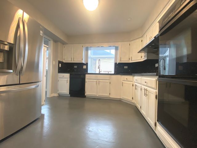 4956 S Campbell Avenue, Chicago, IL 60632