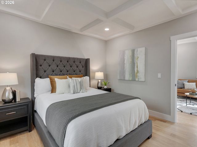 7224 Sw 3RD Ave, Portland, OR 97219