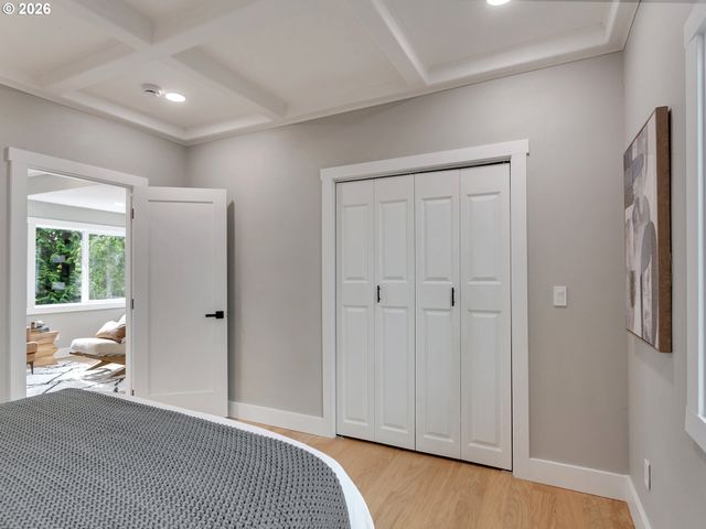 7224 Sw 3RD Ave, Portland, OR 97219