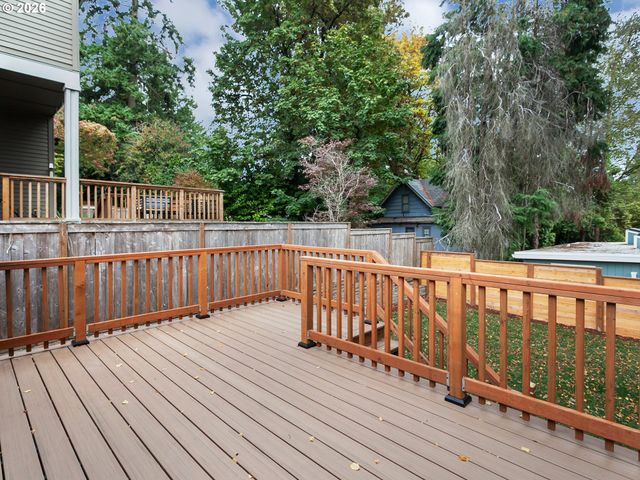 7224 Sw 3RD Ave, Portland, OR 97219