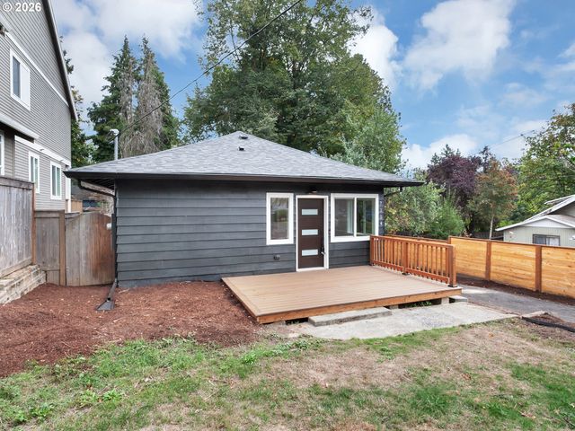 7224 Sw 3RD Ave, Portland, OR 97219