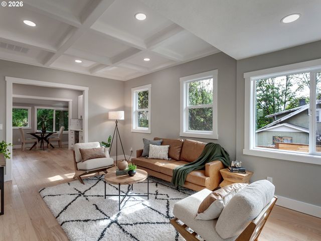 7224 Sw 3RD Ave, Portland, OR 97219