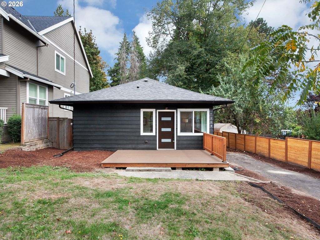 7224 Sw 3RD Ave, Portland, OR 97219