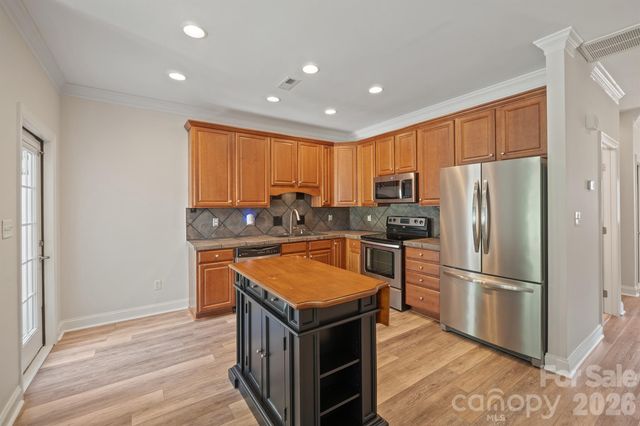 106 Sherman Oaks Lane, Mooresville, NC 28115