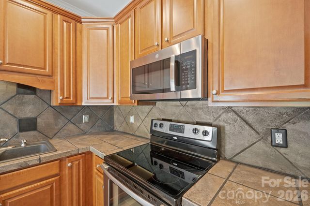 106 Sherman Oaks Lane, Mooresville, NC 28115