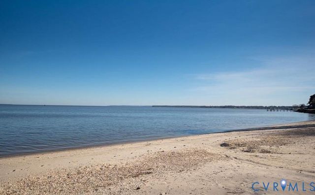 813 Elkin St, Colonial Beach, VA 22443