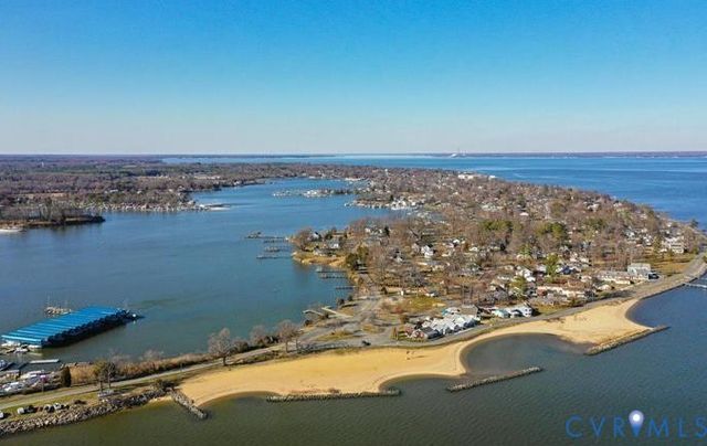 813 Elkin St, Colonial Beach, VA 22443
