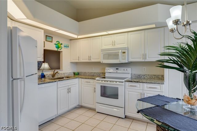 4528 SW 7th PL, Cape Coral, FL 33914