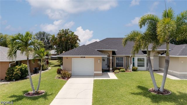 4528 SW 7th PL, Cape Coral, FL 33914