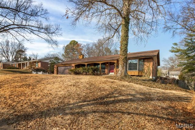 513 Scottsdale Road, Kirkwood, MO 63122