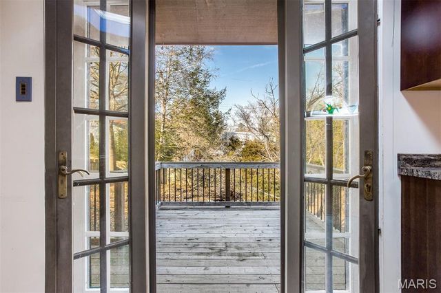 513 Scottsdale Road, Kirkwood, MO 63122