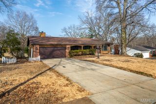 513 Scottsdale Road, Kirkwood, MO 63122