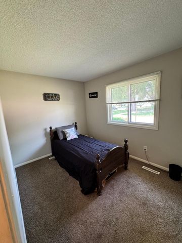7819 85th Court N, Brooklyn Park, MN 55445