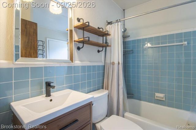 9648 Cavell Street, Livonia, MI 48150