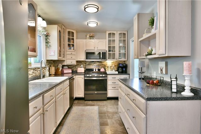 1934 Chester Avenue SW, Warren, OH 44481