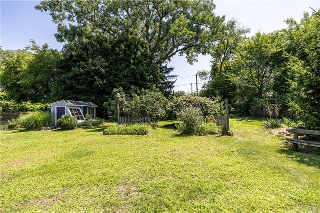 32 Timpat Drive, Gates, NY 14624