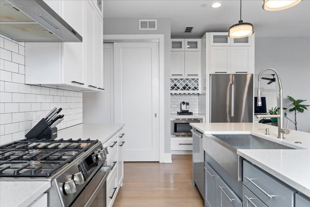 2438 N Western Avenue 3, Chicago, IL 60647