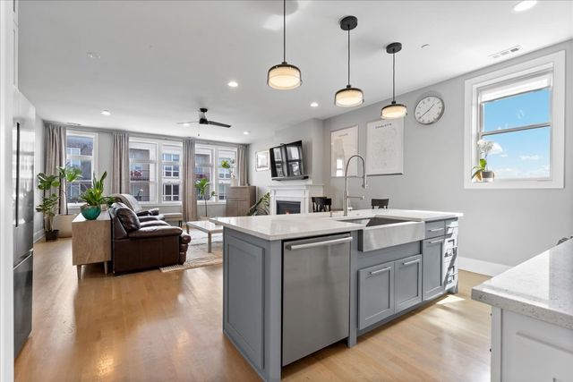 2438 N Western Avenue 3, Chicago, IL 60647