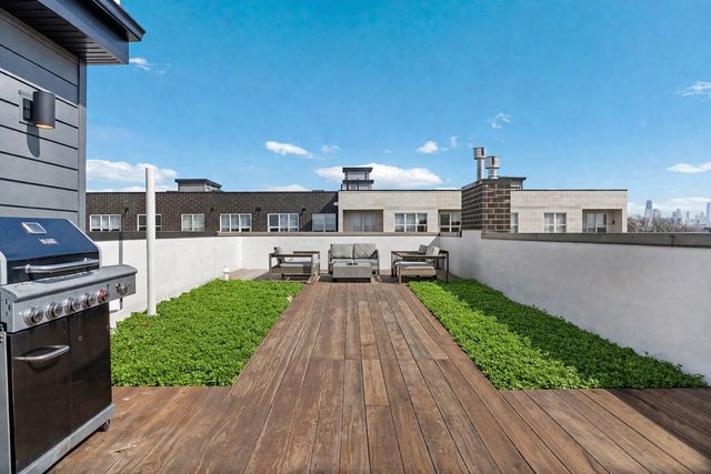 2438 N Western Avenue 3, Chicago, IL 60647