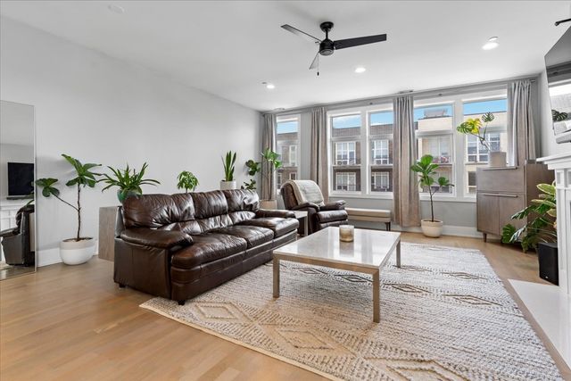 2438 N Western Avenue 3, Chicago, IL 60647