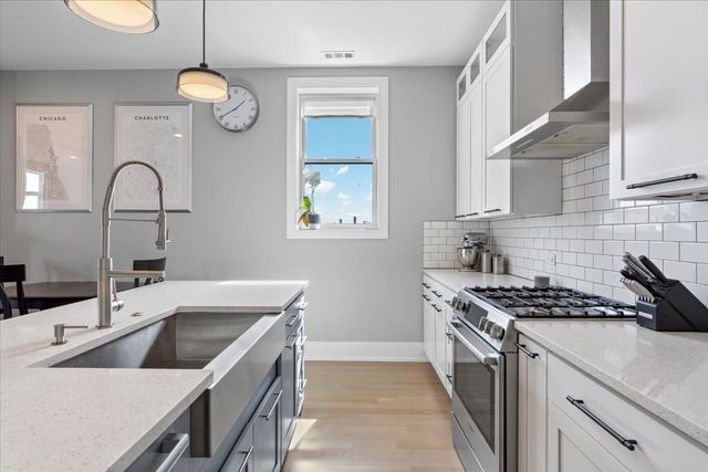 2438 N Western Avenue 3, Chicago, IL 60647